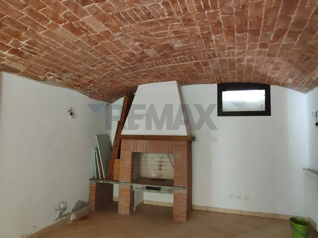 Elutuba - Medieval-Style Flat with Terrace in Frassinello Monferrato