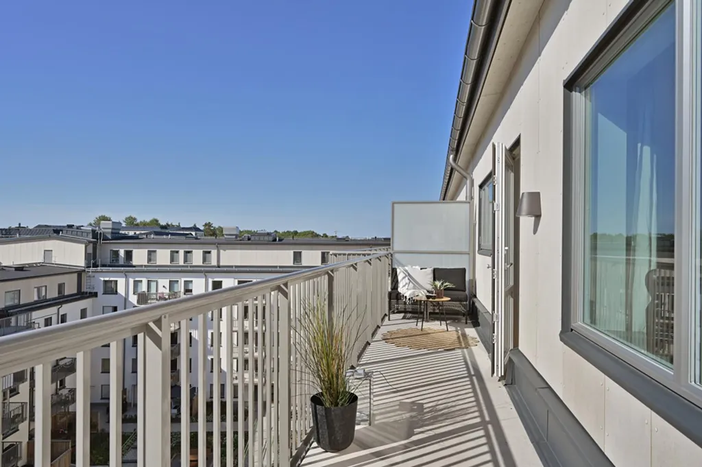 Rõdu - Apartment with Balcony in Solna