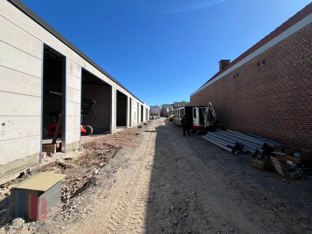 Välivaade - New Industrial Building with 2 Parking Spots in Herzele