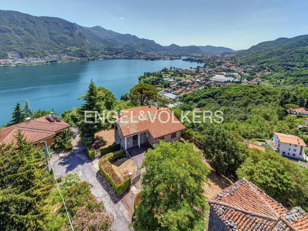 Villa with Lake View in Galbiate