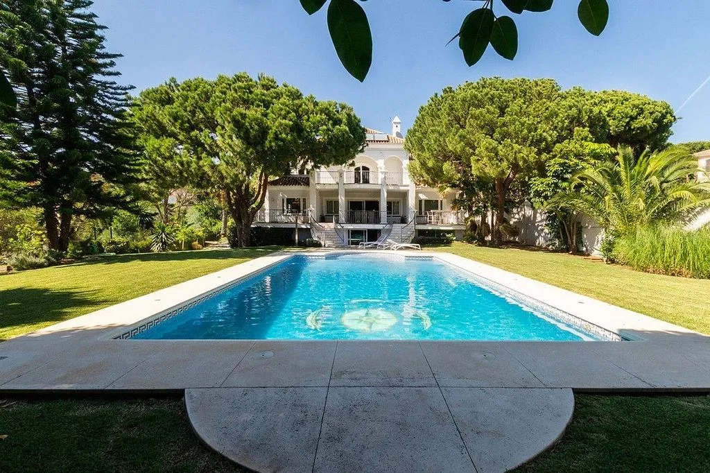 Piscine - Chalet with Pool in Casco Antiguo