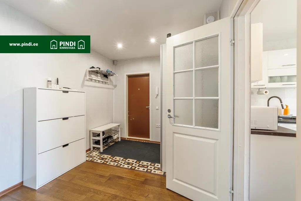 hallway_entrance