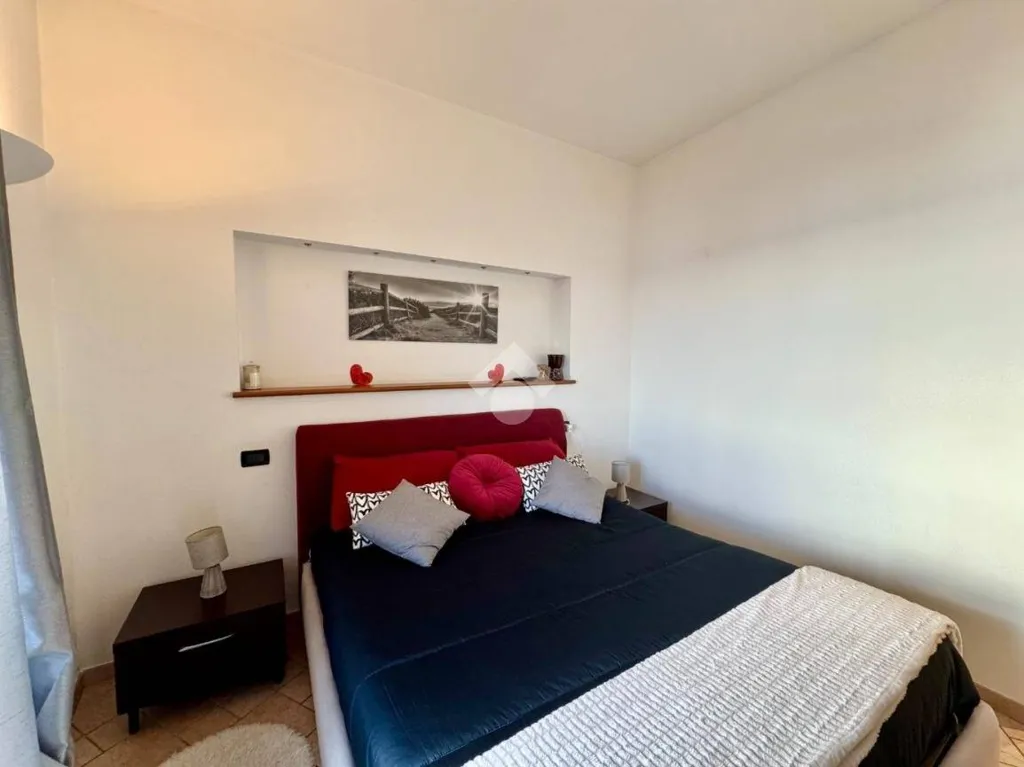 Chambres - Quadrilocale with Sea View Balcony in Noli