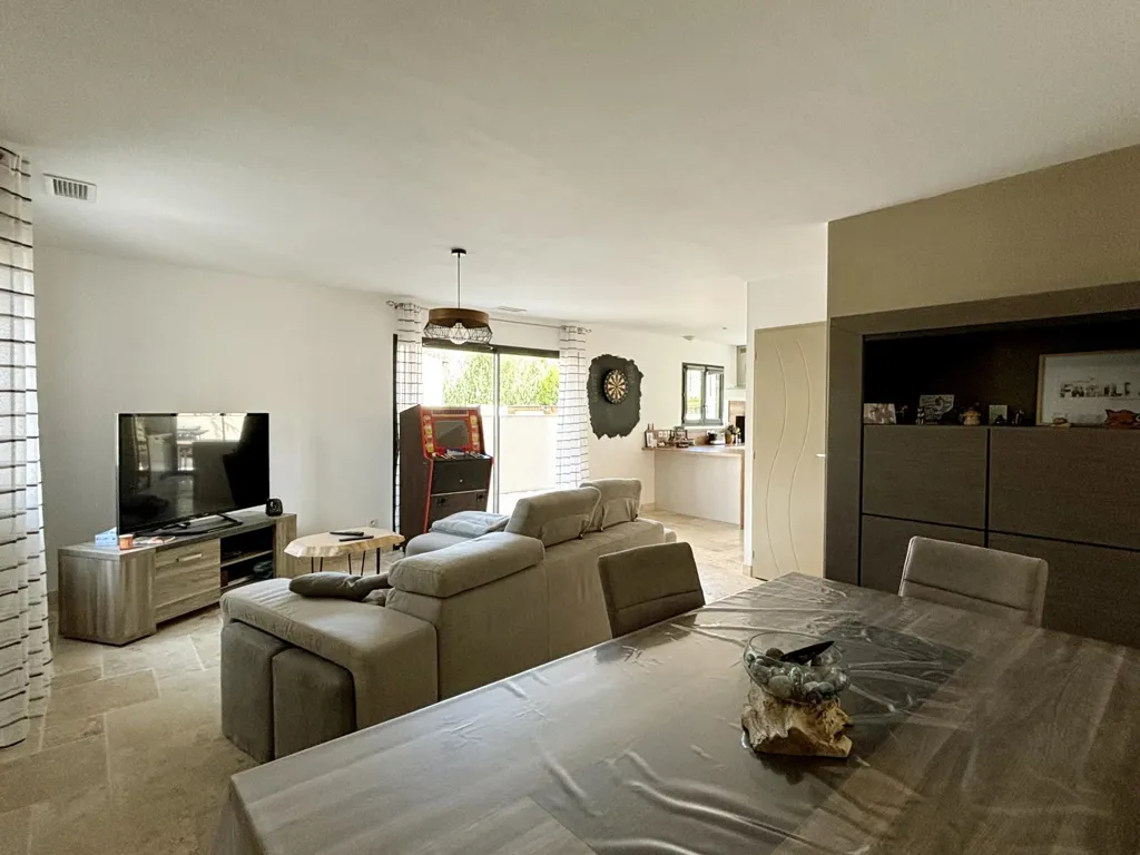 Söögituba - Recent Villa with Garden in Arles
