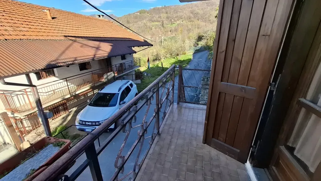 Balcony - Restored Farmhouse with Mountain View, Rocca Canavese