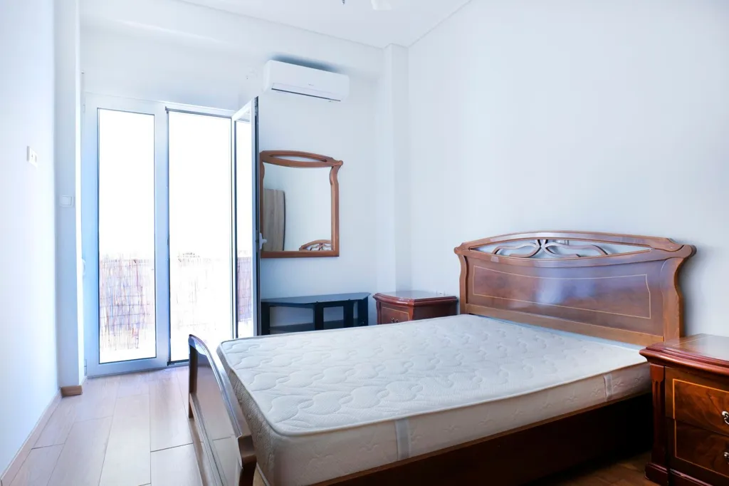 Chambres - Studio Apartment with Balcony near Metaxourgeio
