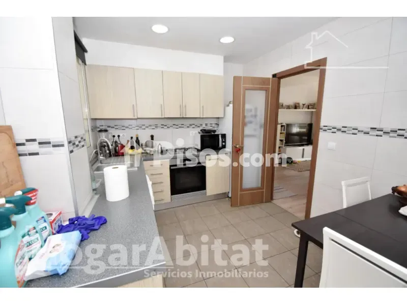 Cuisine - Reformed Apartment with Balcony on Primado Reig