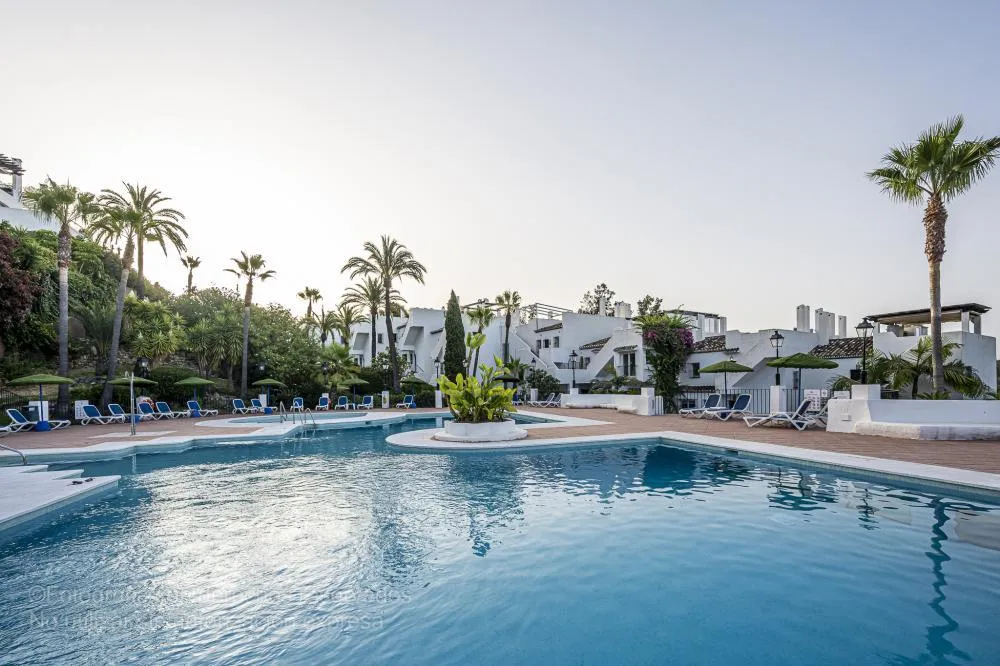 Piscina - Duplex with Garden in Marbella's Casco Antiguo
