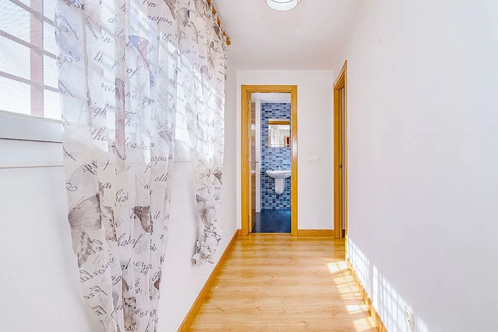 Esik - Reformed Flat with Terrace in Cijuela