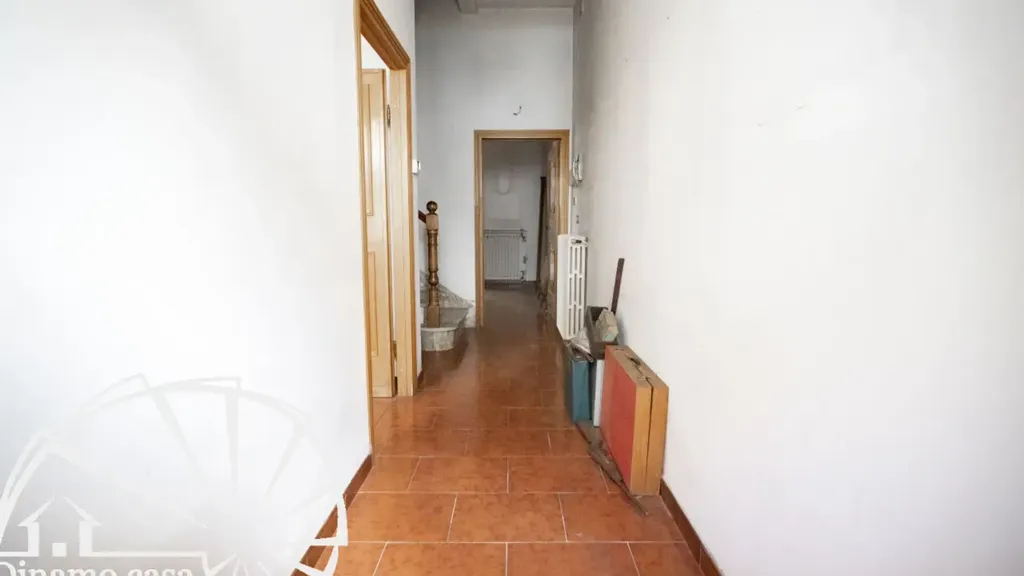 Hallway - 5-room house in IT