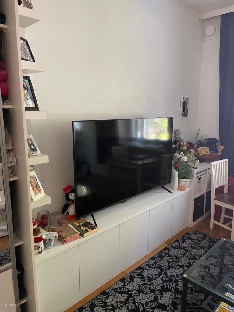 Elutuba - One-Bedroom Flat with Garden View in Taka-Töölö
