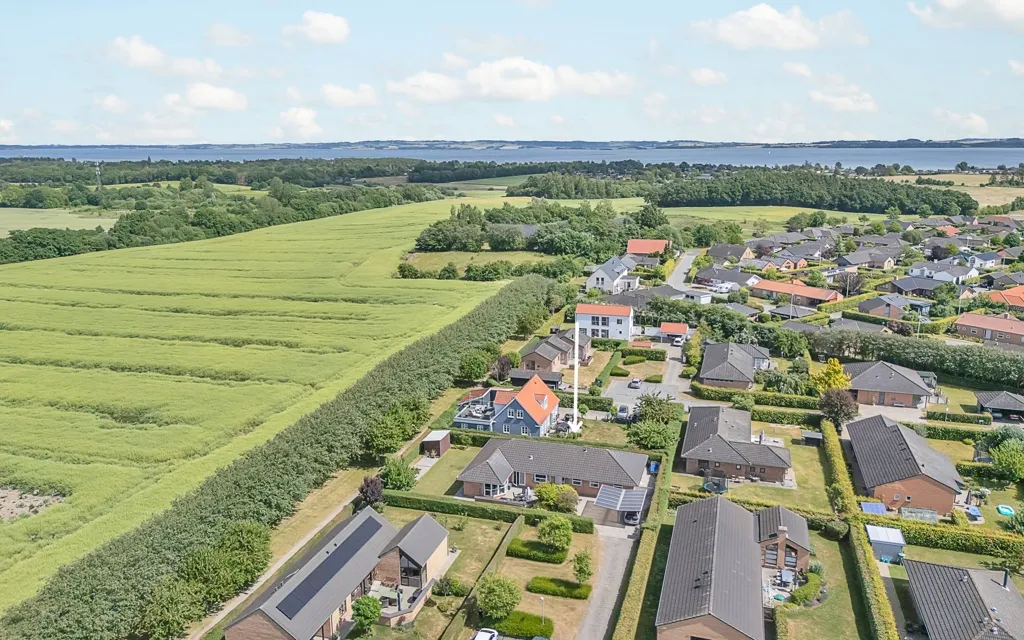 Õhuvaade - Spacious Villa with Garden in Skæring