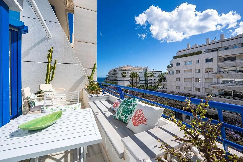 Rõdu - Duplex Penthouse with Pool in Marbella