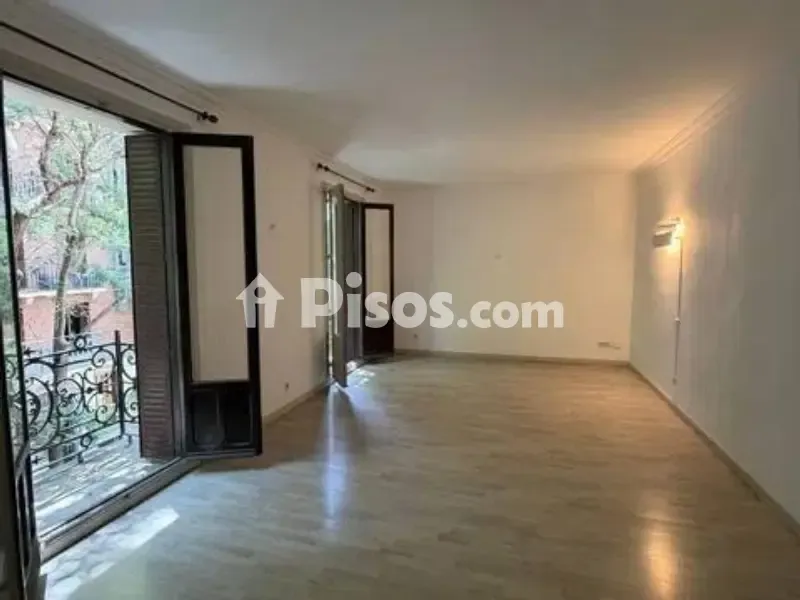 Pièces - Spacious Flat with Balcony in Recoletos