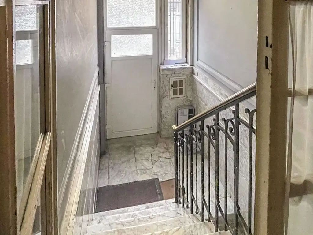 Pièces - Maison de 10 Chambres avec Terrasse à Proximité