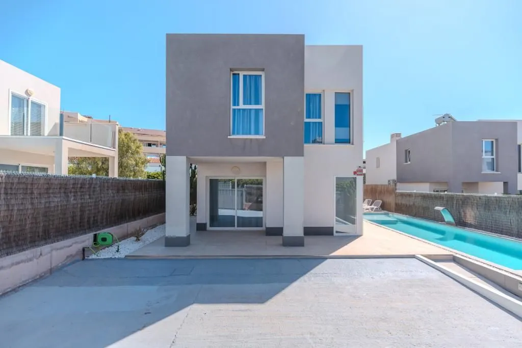 Välivaade - Luxury Villa with Pool in Playa Paraiso