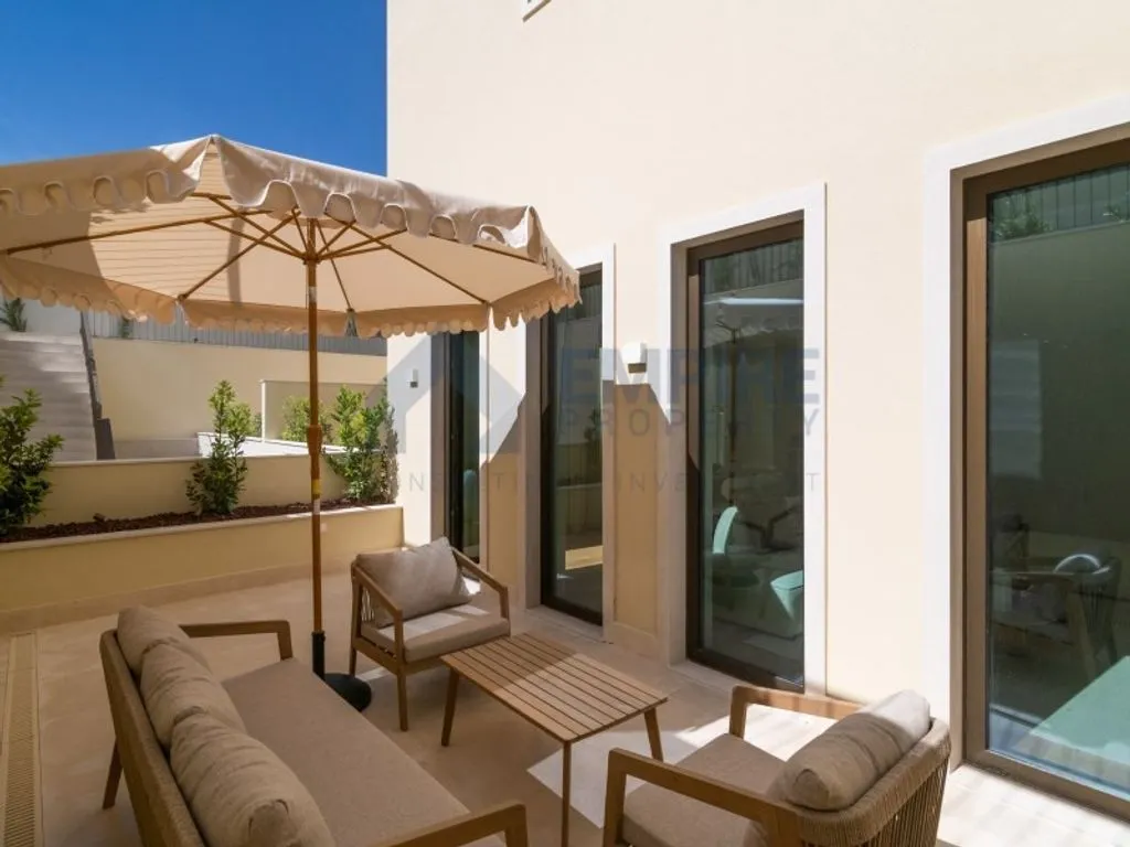 Terrazza - Luxury Duplex Flat with Garden in Monte Estoril