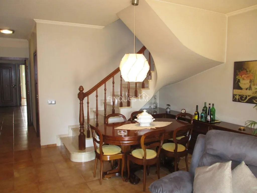 Söögituba - Duplex with Terrace in Tordera