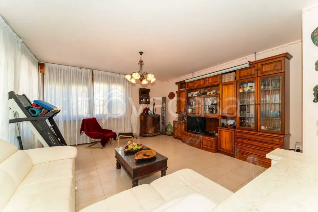 Living Room - Elegant Villa with Private Garden in Chieri