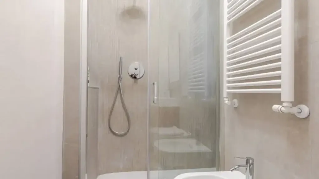 Bagni - Rustic-Style Flat with Balcony in Milan