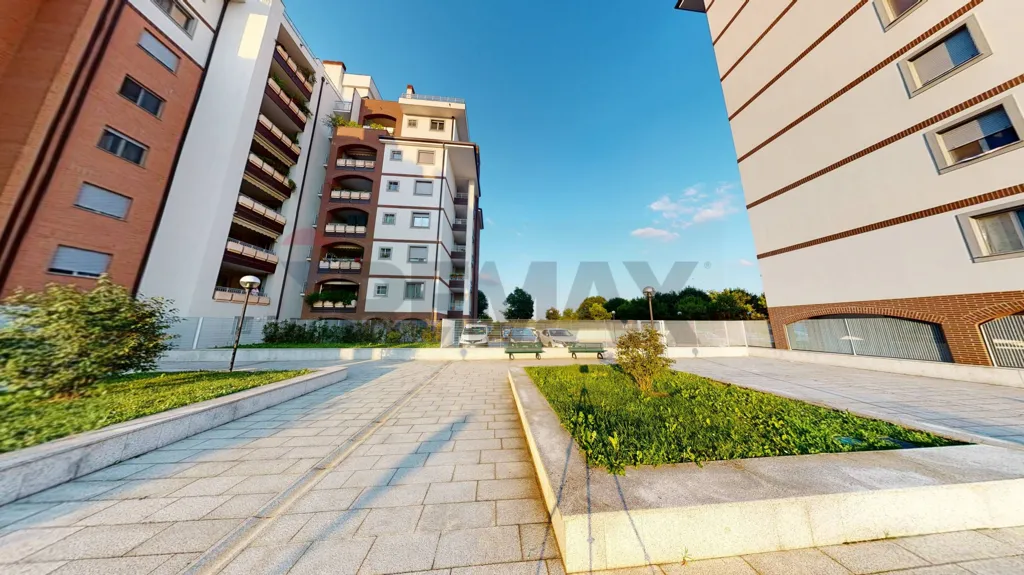 Jardin - 44 m² Garage in Segrate