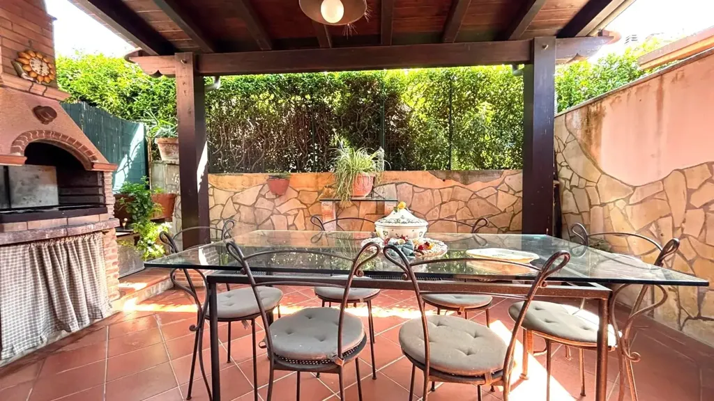 Terrazza - Bifamiliar Villa with Garden in Ardea