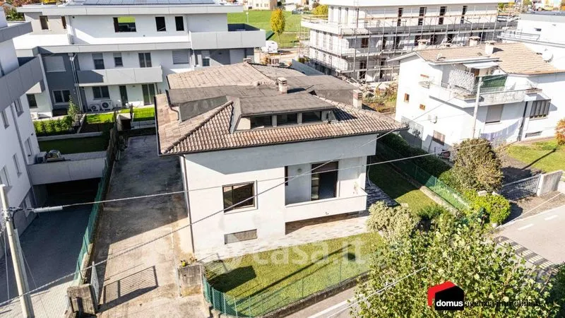 Vue aérienne - Semi-detached Villa with Garden in Thiene Centre