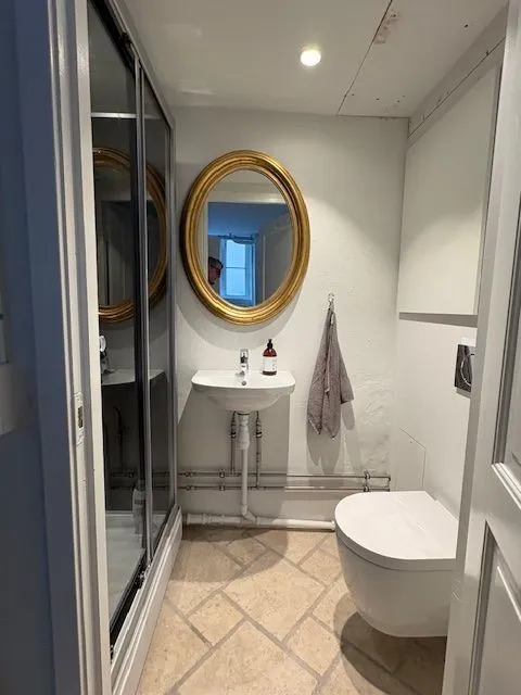 Vannitoad - Studio Flat with Shared Facilities in Copenhagen Centre