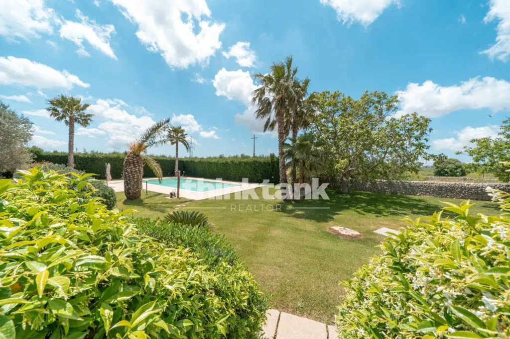 Aed - Rustic Villa with Pool in Ragusa