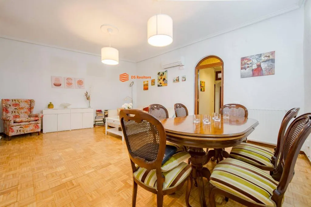 Salle à manger - Luxury Apartment with Balconies in Madrid Centre
