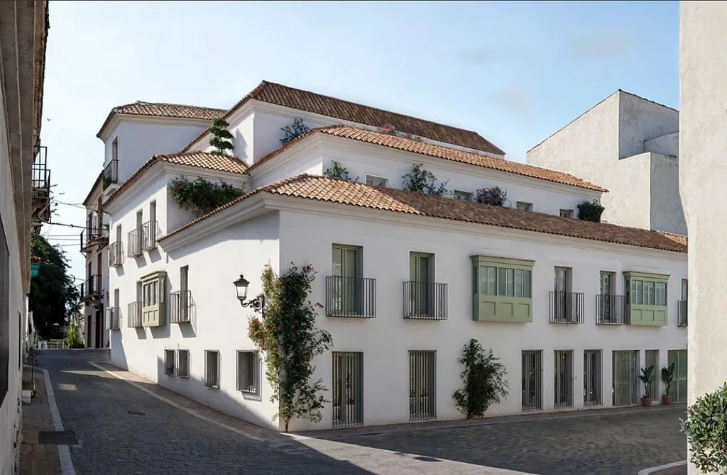 Exterior - Contemporary Apartment with Rooftop Pool in Estepona