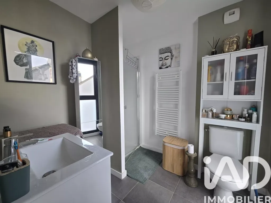 Vannitoad - Modern Flat with Terrace in Chartres Centre