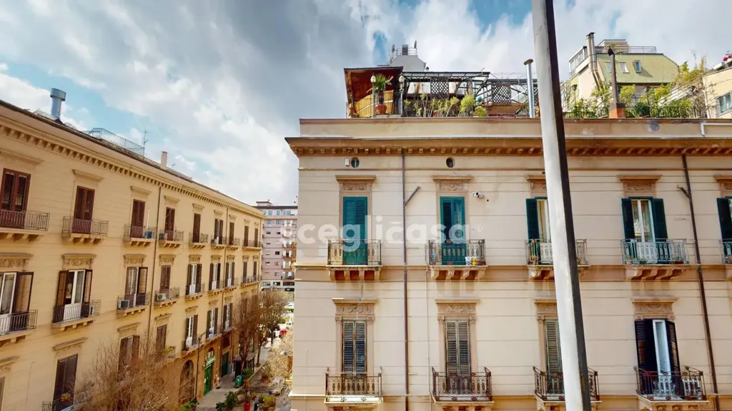 Rõdu - Armed Studio with Balcony in Palermo