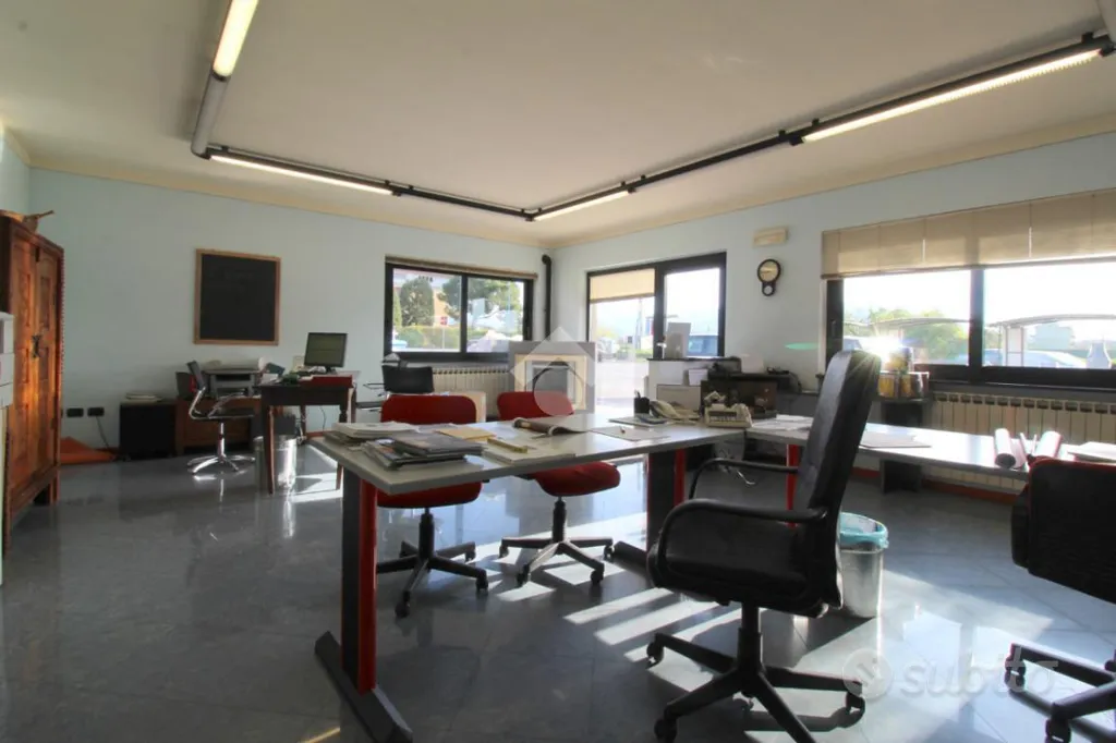 Studio - Industrial Complex with Exhibition Space near Brescia