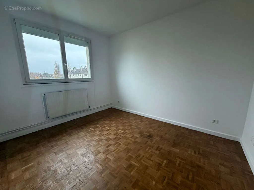 Pièces - Appartement avec Balcon à Groslay