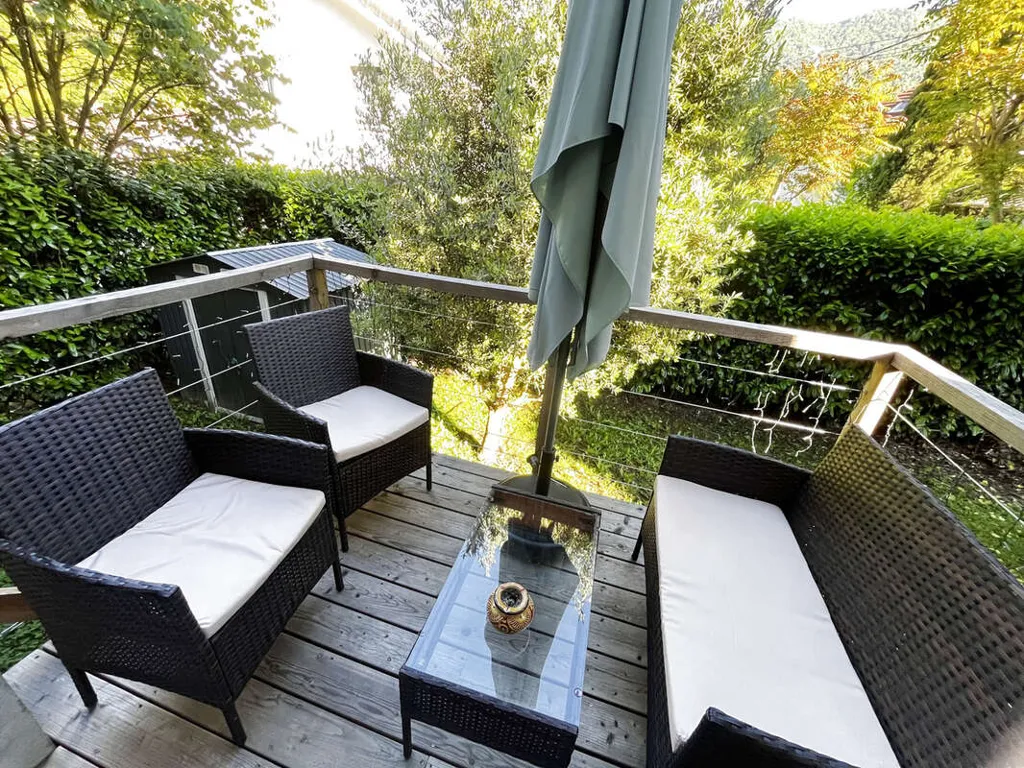 Terrazza - Two Apartments with Garden in Vizille