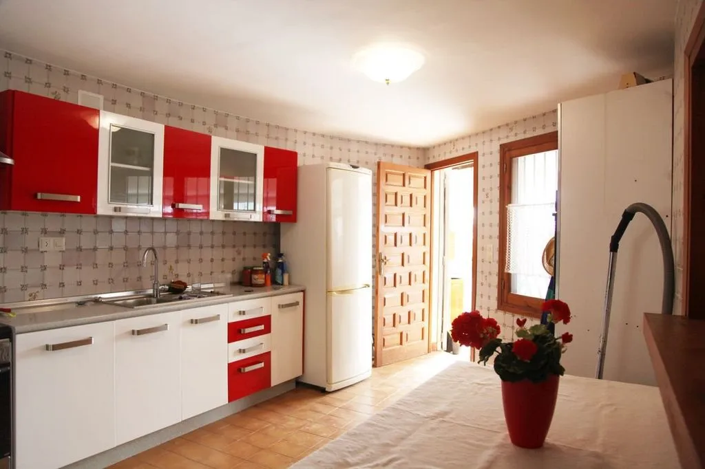 Cuisine - Mediterranean Villa with Pool in Calpe