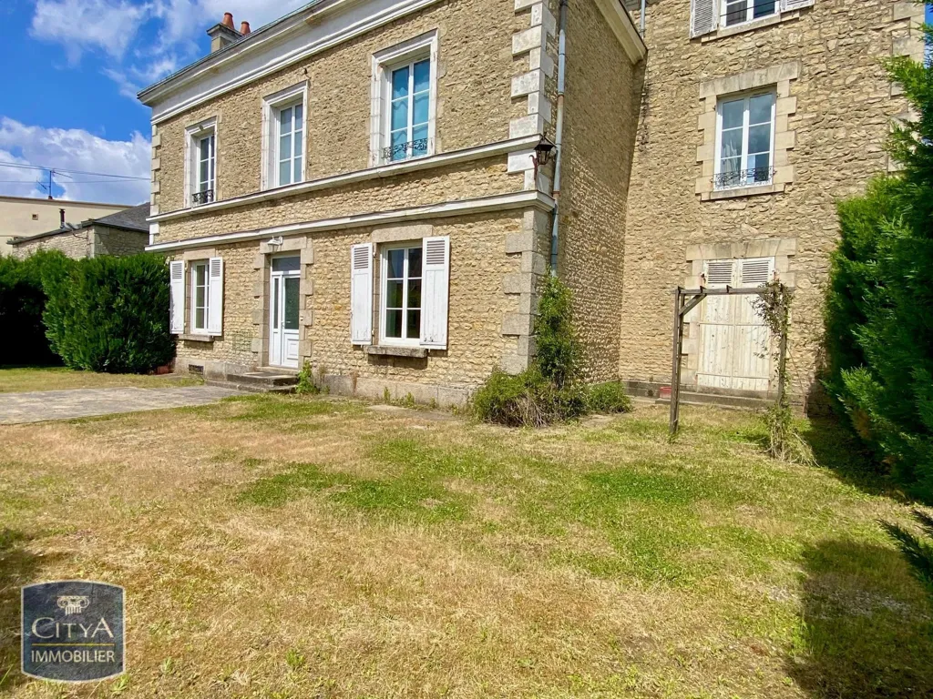 Extérieur - Appartement de Plain-Pied avec Jardin à Orne