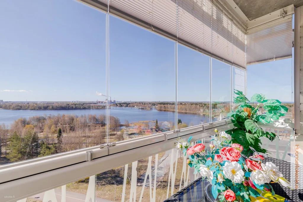 Balcon - Modern Apartment with Sea View in Oulu