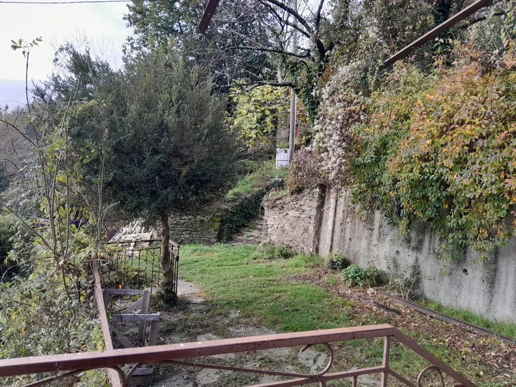 Aed - Rustic Hamlet House for Renovation in Ventalon