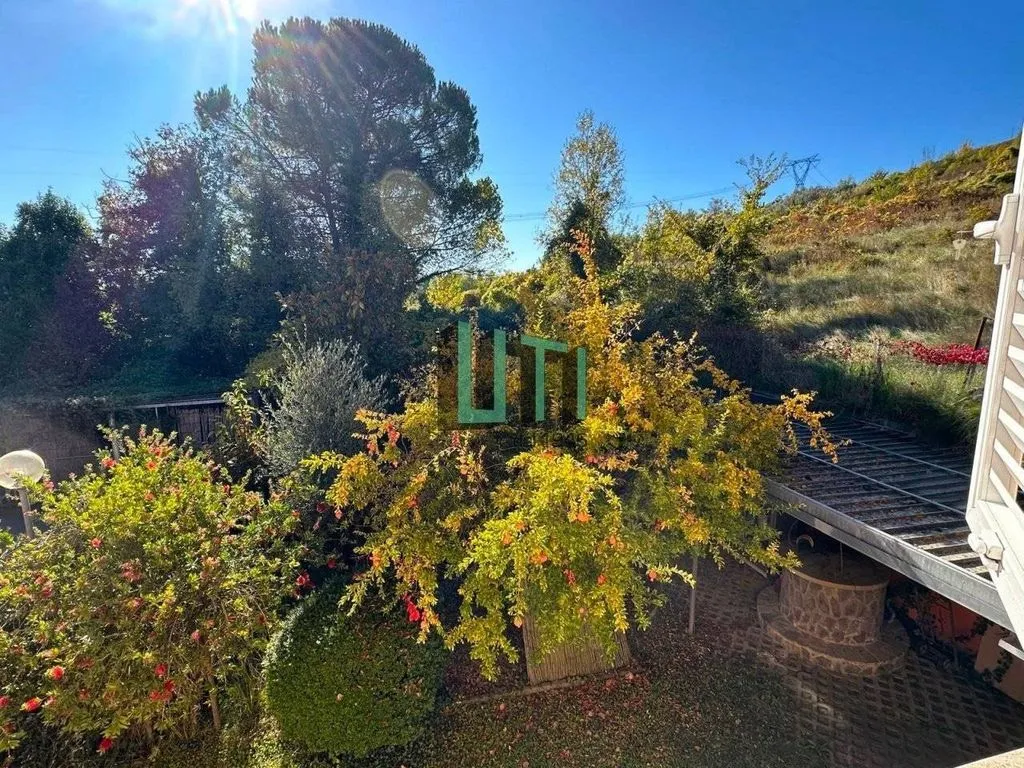 Aed - Terraced House with Garden in Castelfiorentino