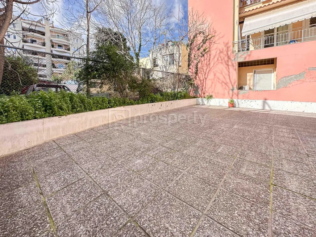 Terrass - Spacious Apartment with Large Balcony in Ilion