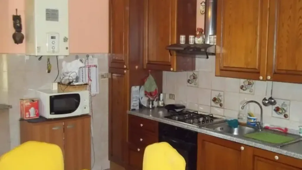 Cuisine - Two-Bedroom Apartment in Central Canegrate