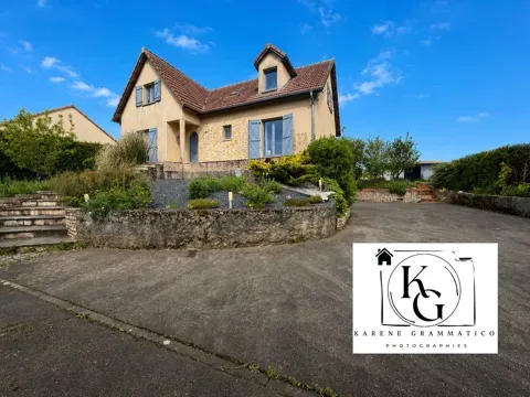 Extérieur - Maison Individuelle avec Terrasse et Jardin Calme