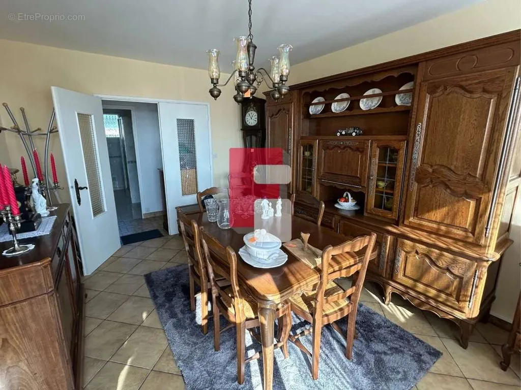 Dining Room - Apartment with Balcony in Sainte-Savine