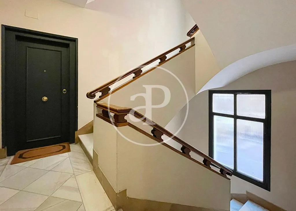 Stanze - Luxury Apartment with High Ceilings in Salamanca