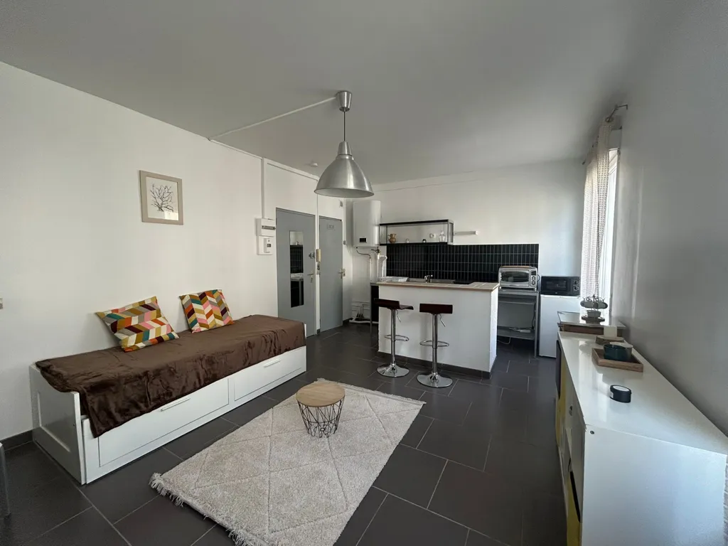 Elutuba - Studio with Kitchen in Reims