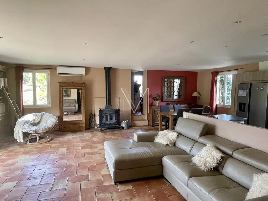 Séjour - Maison Luxueuse avec Piscine au Plan-de-la-Tour