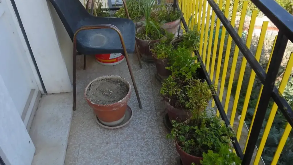 balcony