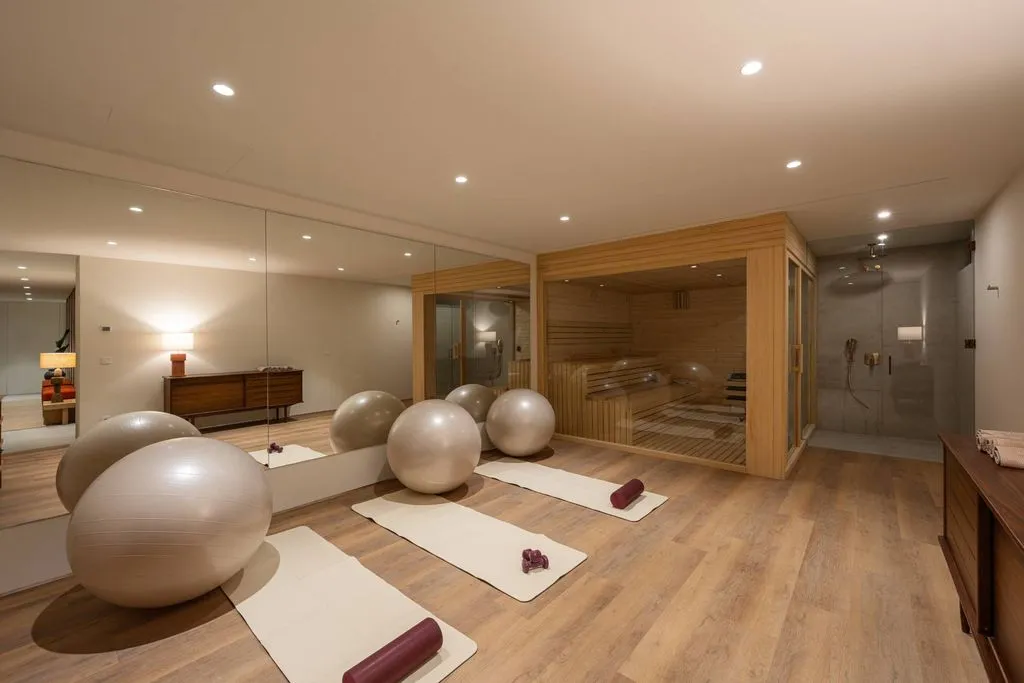 Toad - Contemporary Villa with Pool in Marbella